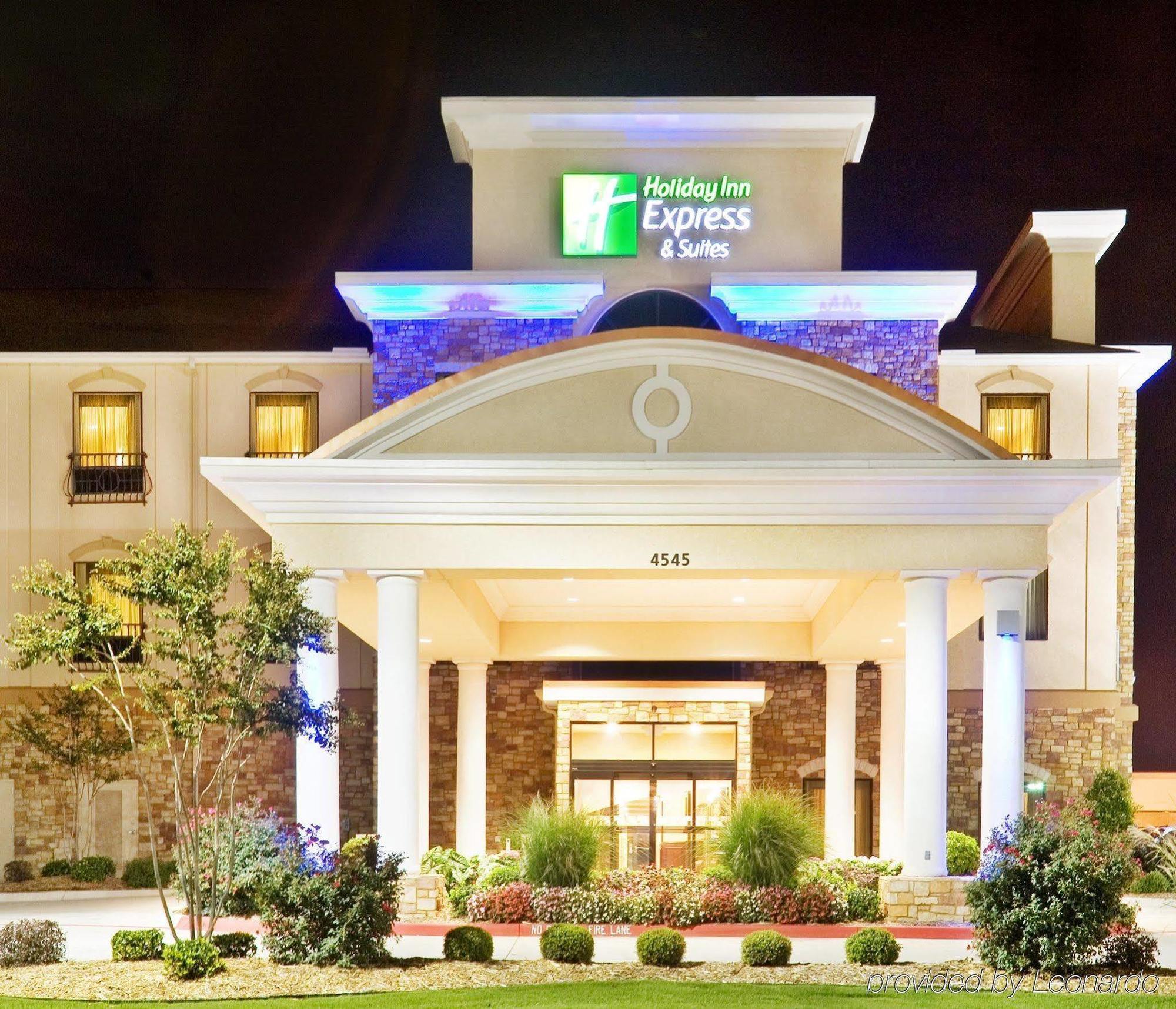 Holiday Inn Express & Suites Texarkana, An Ihg Hotel Exterior foto